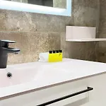 Apartman Standing - Piscine - Vue