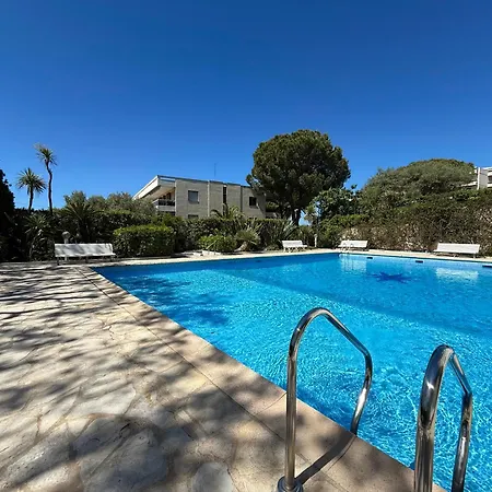 Standing - Piscine - Vue