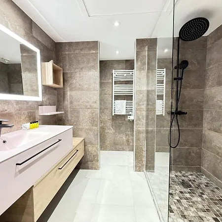 Standing - Piscine - Vue Apartment Antibes